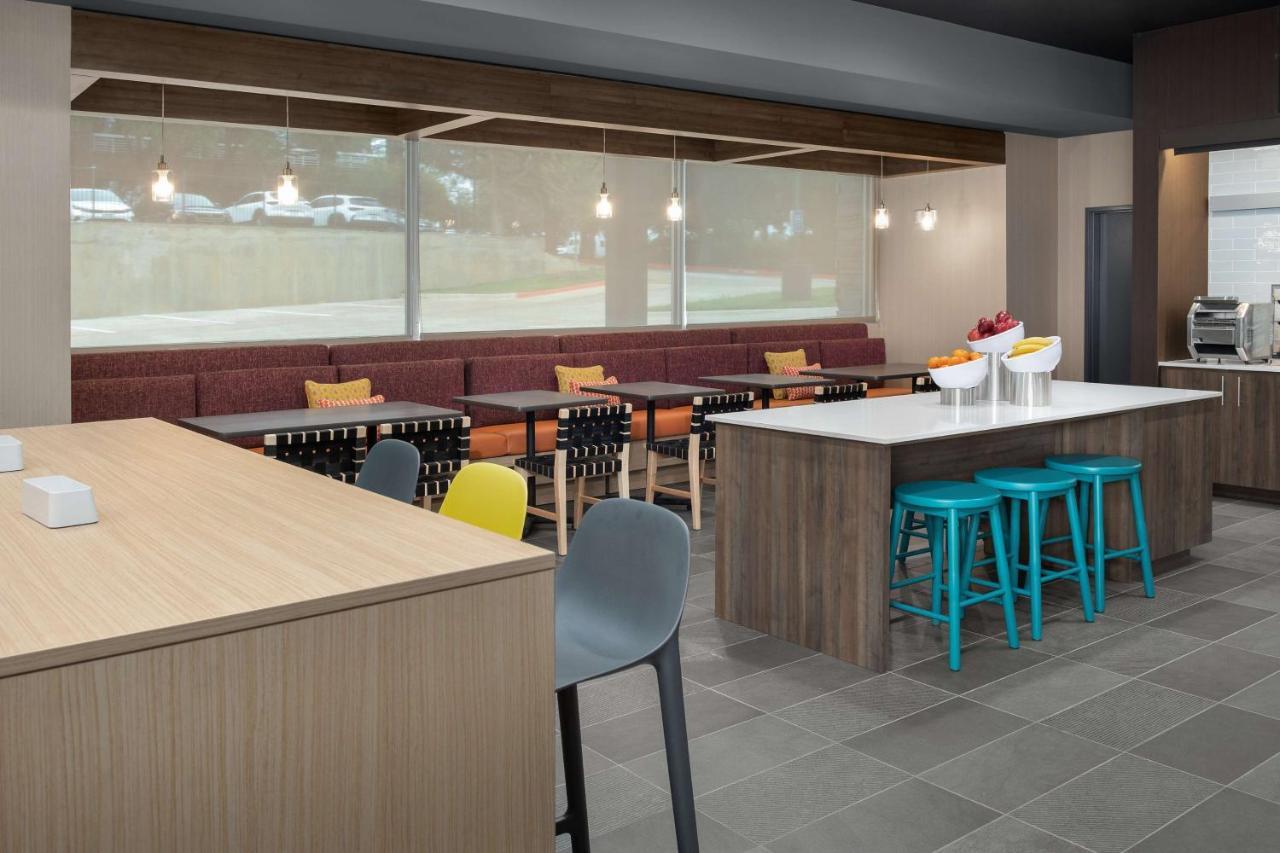 Hotel Tru By Hilton Dfw West